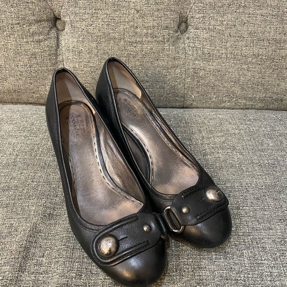 Coach Elizabeth Pumps Heels Black Leather Shoes Women’s Size 9 - Picture 2 of 11